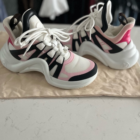 Louis Vuitton Archlight Sneaker - Picture 3 of 7